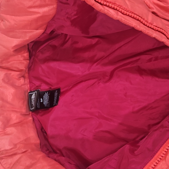 The North Face Pink Puffer Jacket Size S - Picture 4 of 11